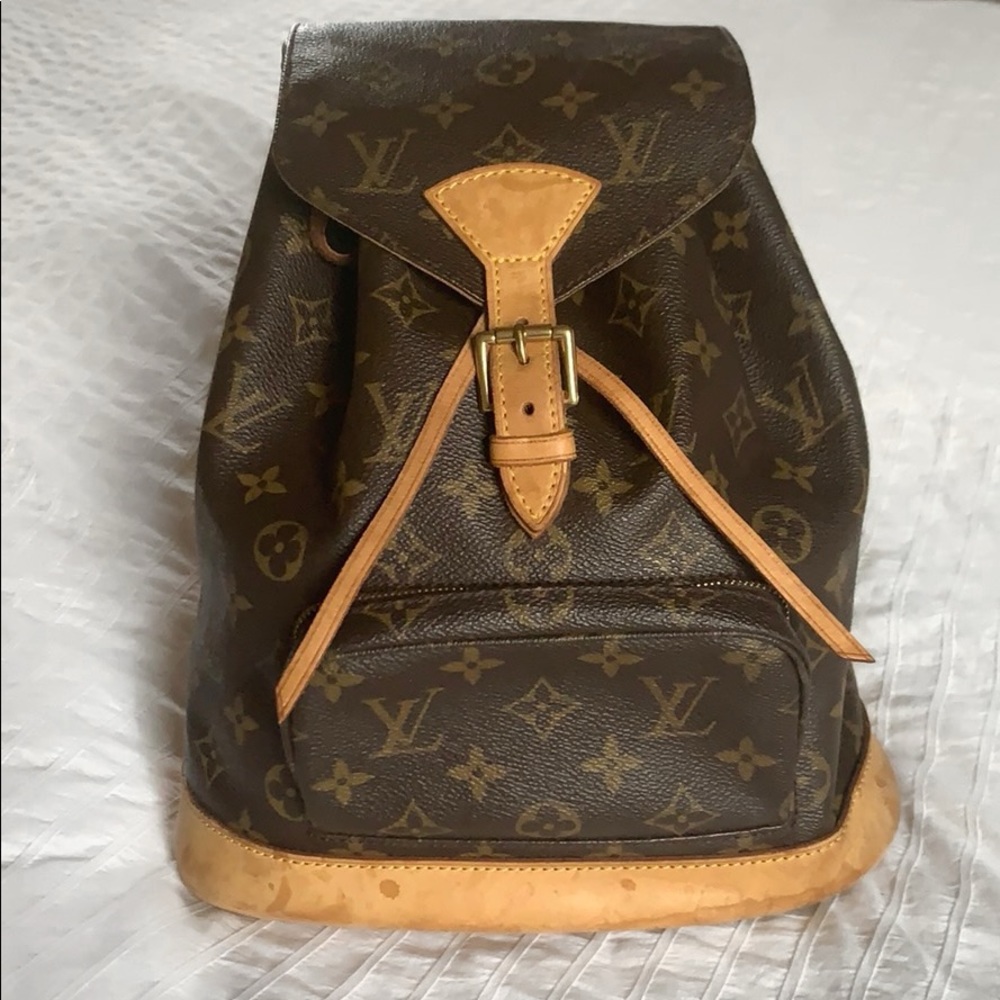 Louis Vuitton montsouris mm